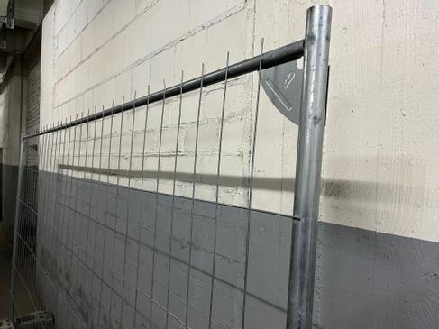 Bauzaun 3,5m lang und 2m hoch – 4