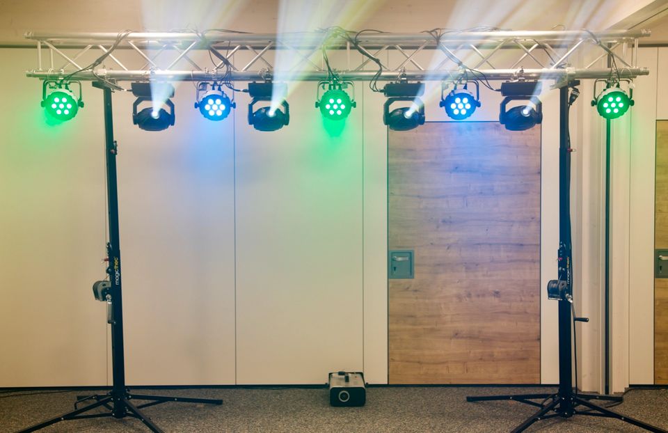 Lichtset / Lichttechnik/ Partytechnik / Effekte mieten – 4