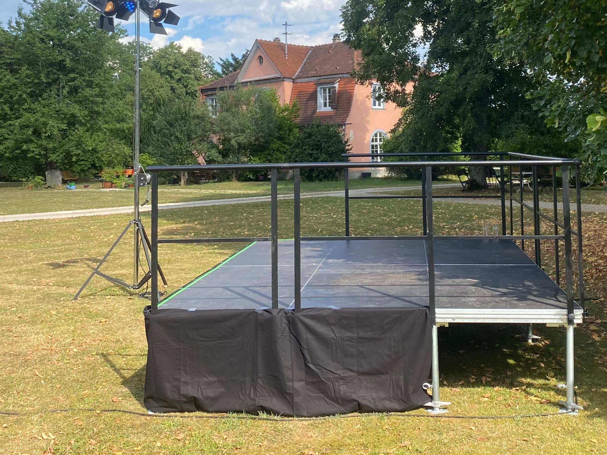 Bühnenelement / Bühne / Podest / Mott / 2m x 1m / Praktikus light – 4