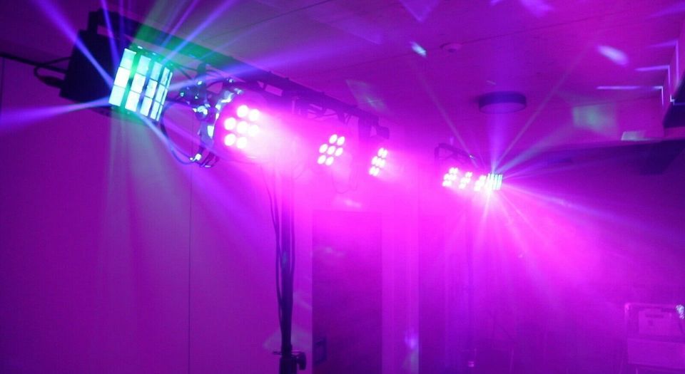 Lichtset / Lichttechnik/ Partytechnik / Effekte mieten