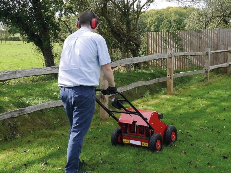 Sodenlüfter Aerifizierer mieten bei Bauma – für Garten & Grundstück