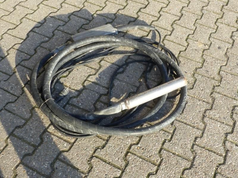 Rüttelflasche mieten bei Bauma – für Fundament & Mauer – 3