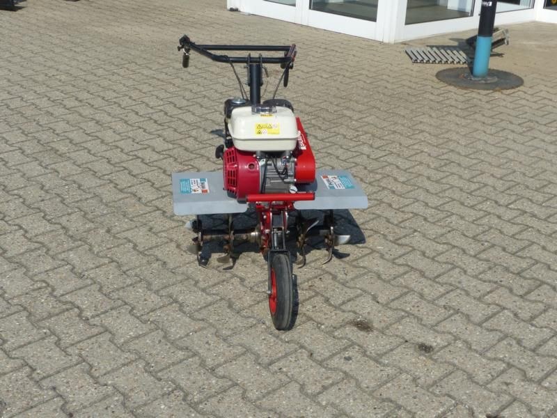Motorhacke Hacke mieten bei Bauma – für Beet & Rasenneuanlage – 2