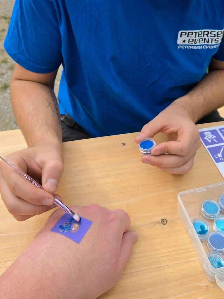 Glitzer-Tattoos mieten in Südharz – Kinderanimation mit Betreuung – 3