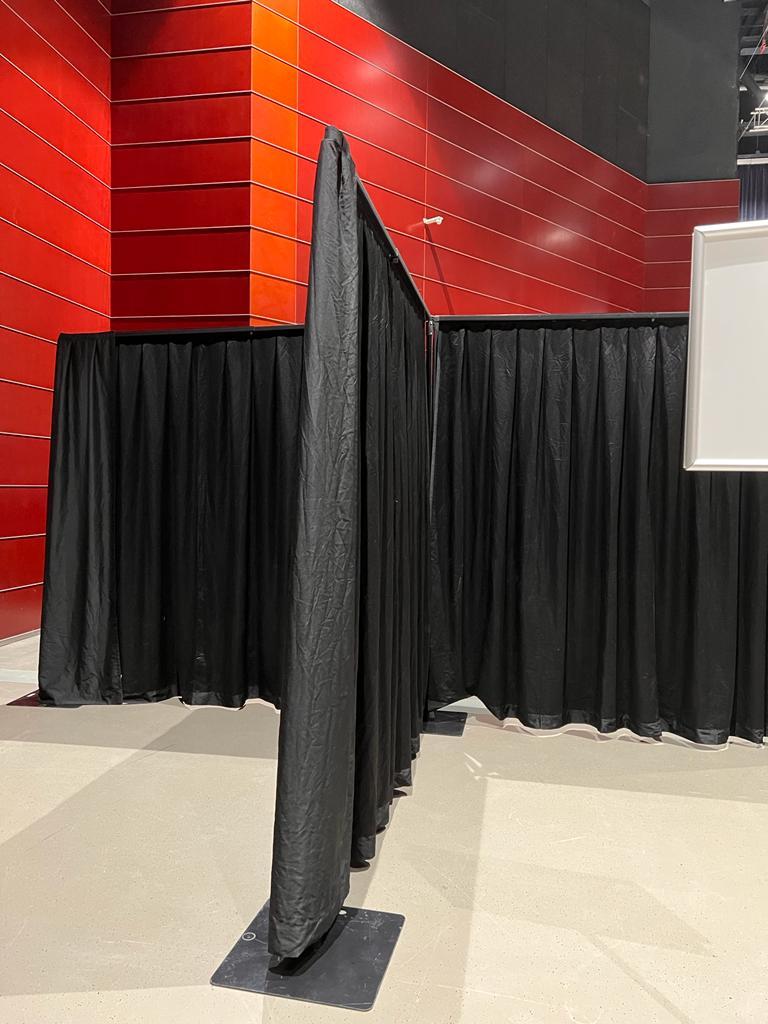 Sichtschutz / Raumteiler / Pipe and Drape / room divider – 4
