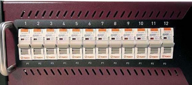 LSC GenVI 12x10A Dimmer / Stromverteiler – 3