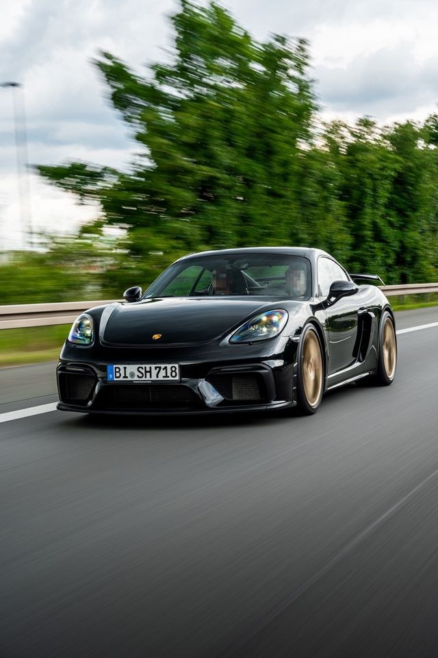 Porsche Cayman GT4 mieten in Minden – Fahrspaß auf Zeit