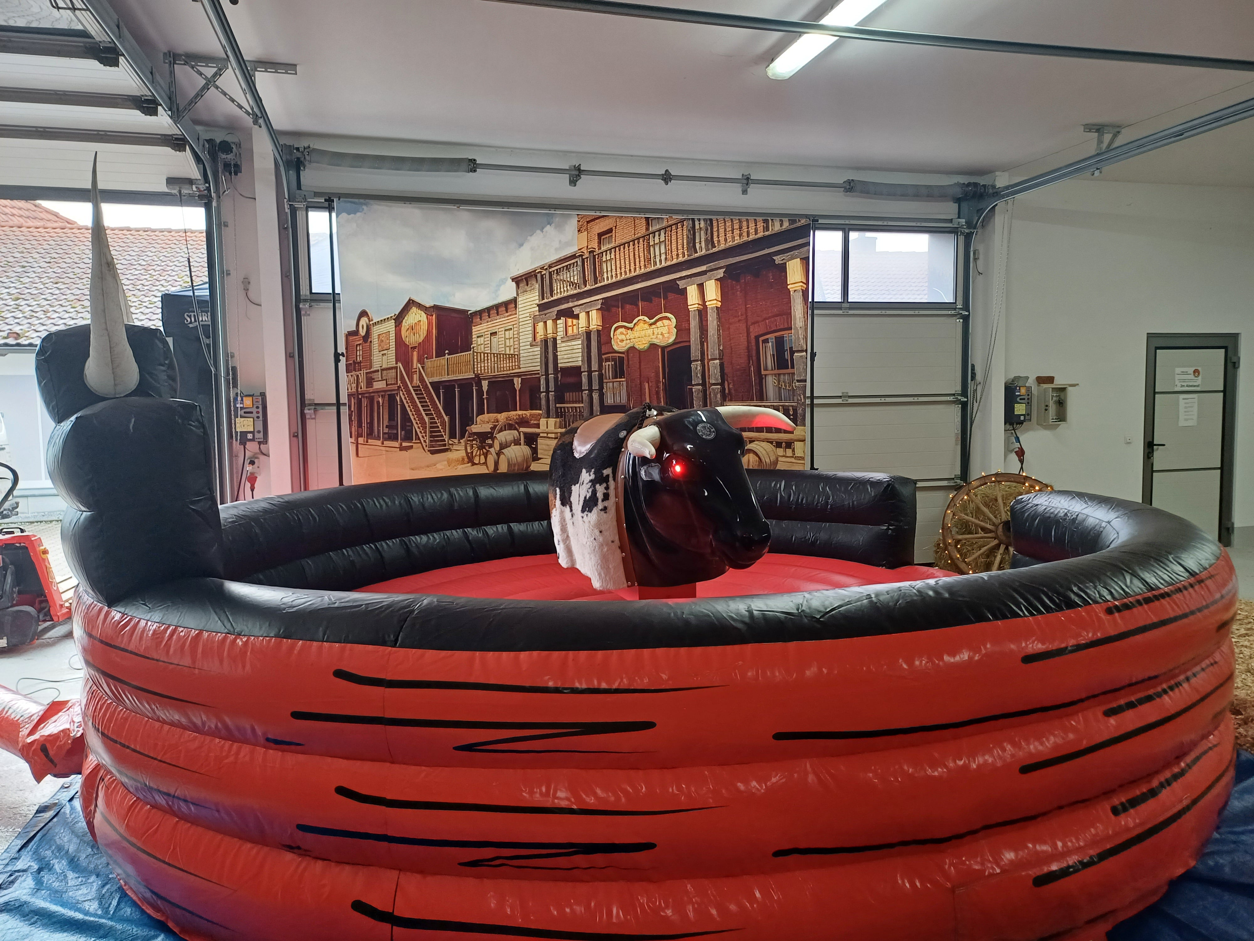 Bullriding Rodeo Bulle Stier mieten Attraktion Hüpfburg verleih FÜR GROß UND KLEIN – 3