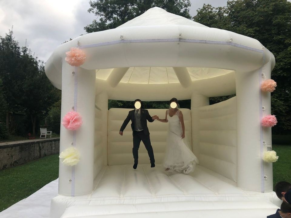 Hochzeitshüpfburg Hüpfburg weiß Wedding mieten in Tottleben