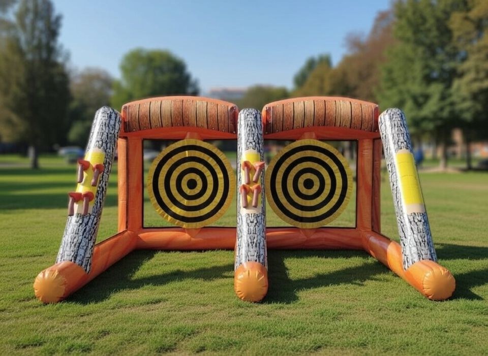 Axtwerfen Axe Throwing Axt werfen Hüpfburg mieten in Tottleben