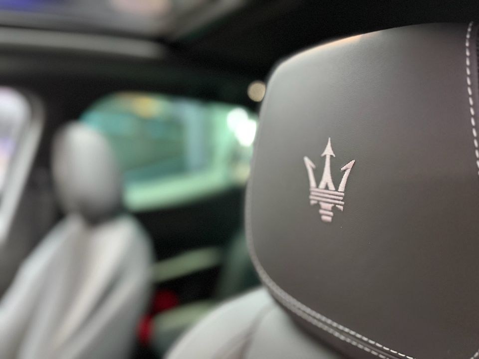 SALE Maserati Grecale 300 PS Luxury SUV Tag mieten in Köln – 3