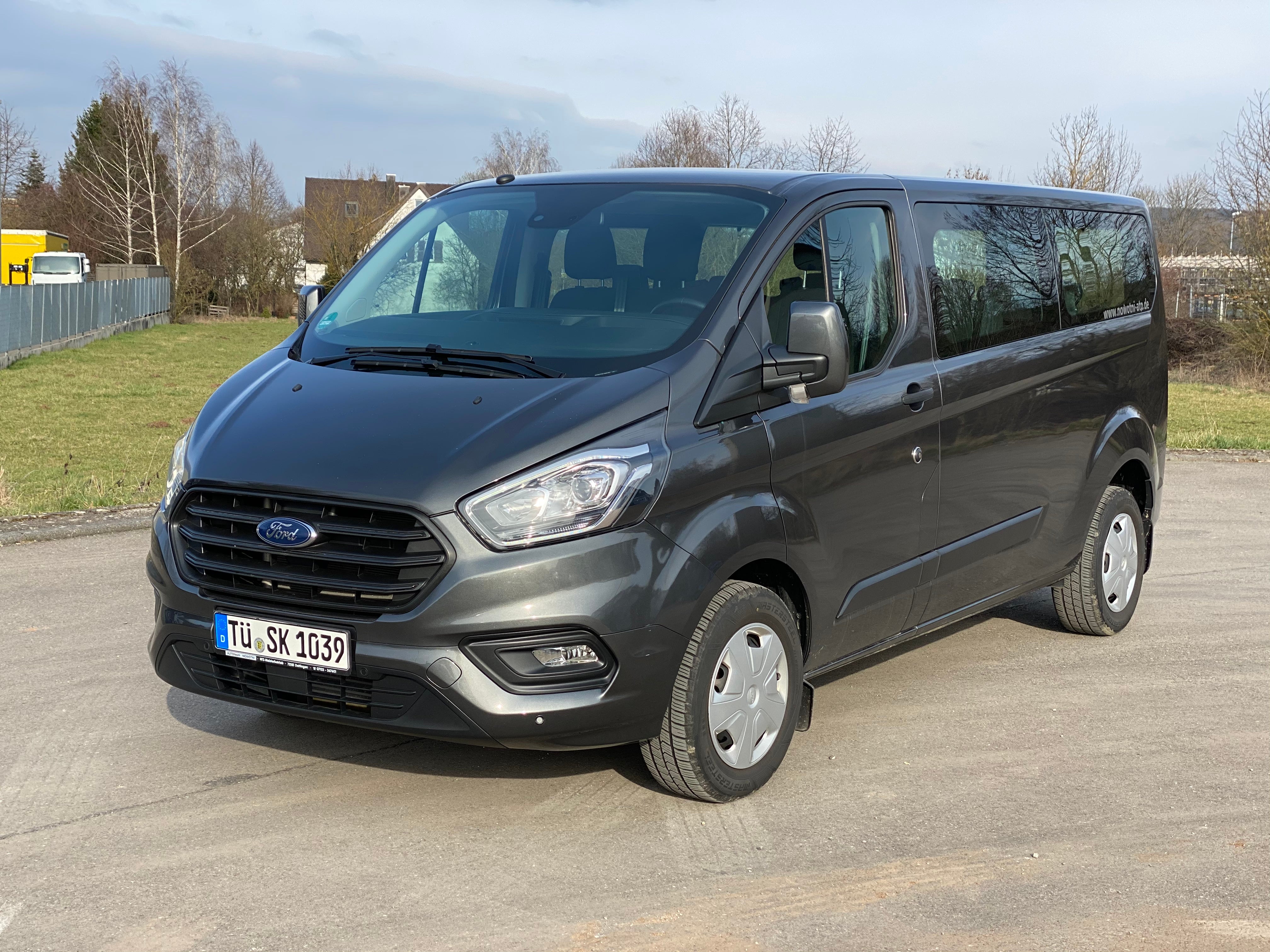 9 Sitzer Ford Transit Custom zu vermieten – 2
