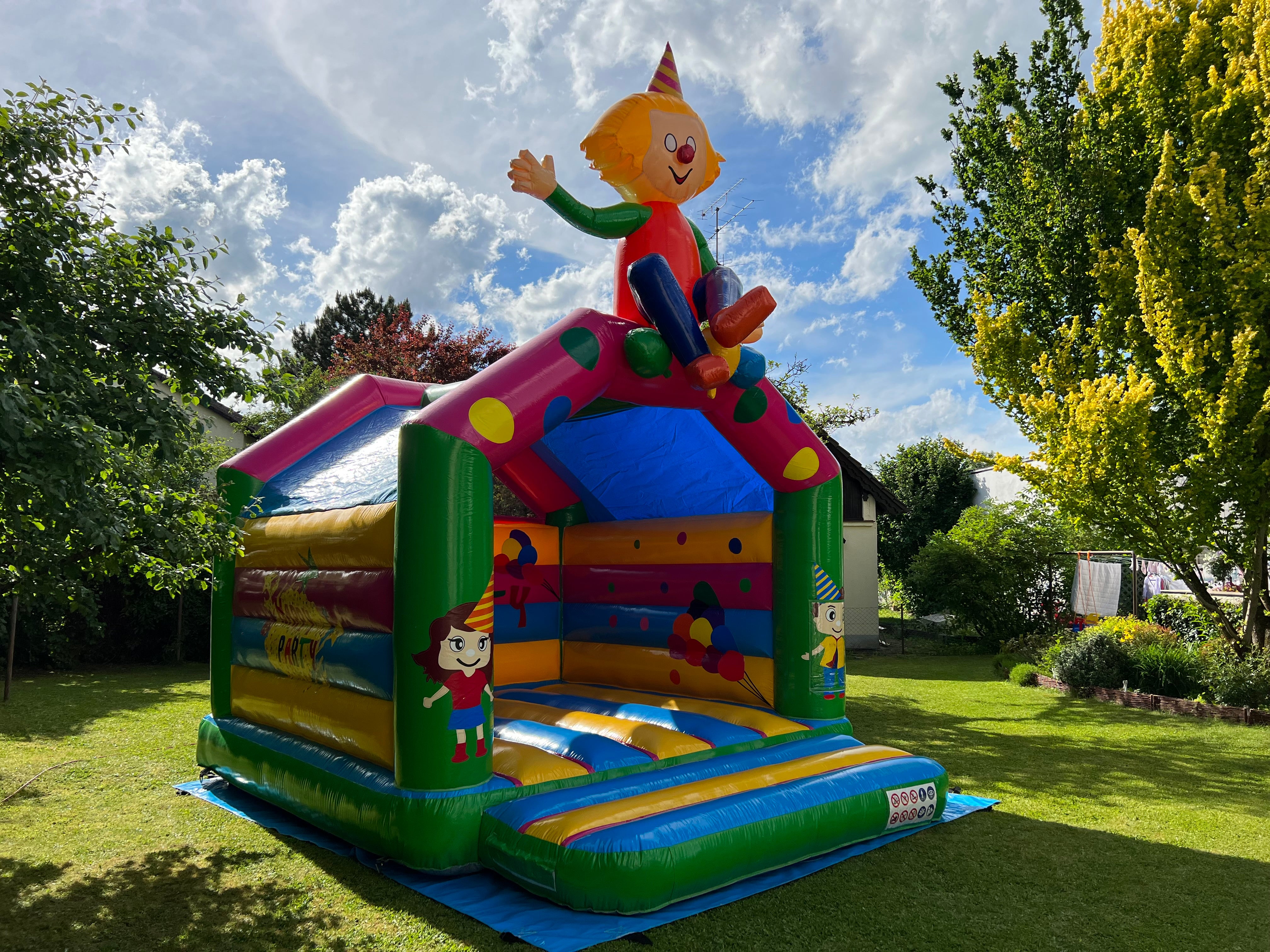 Hüpfburg Clown mieten – 3