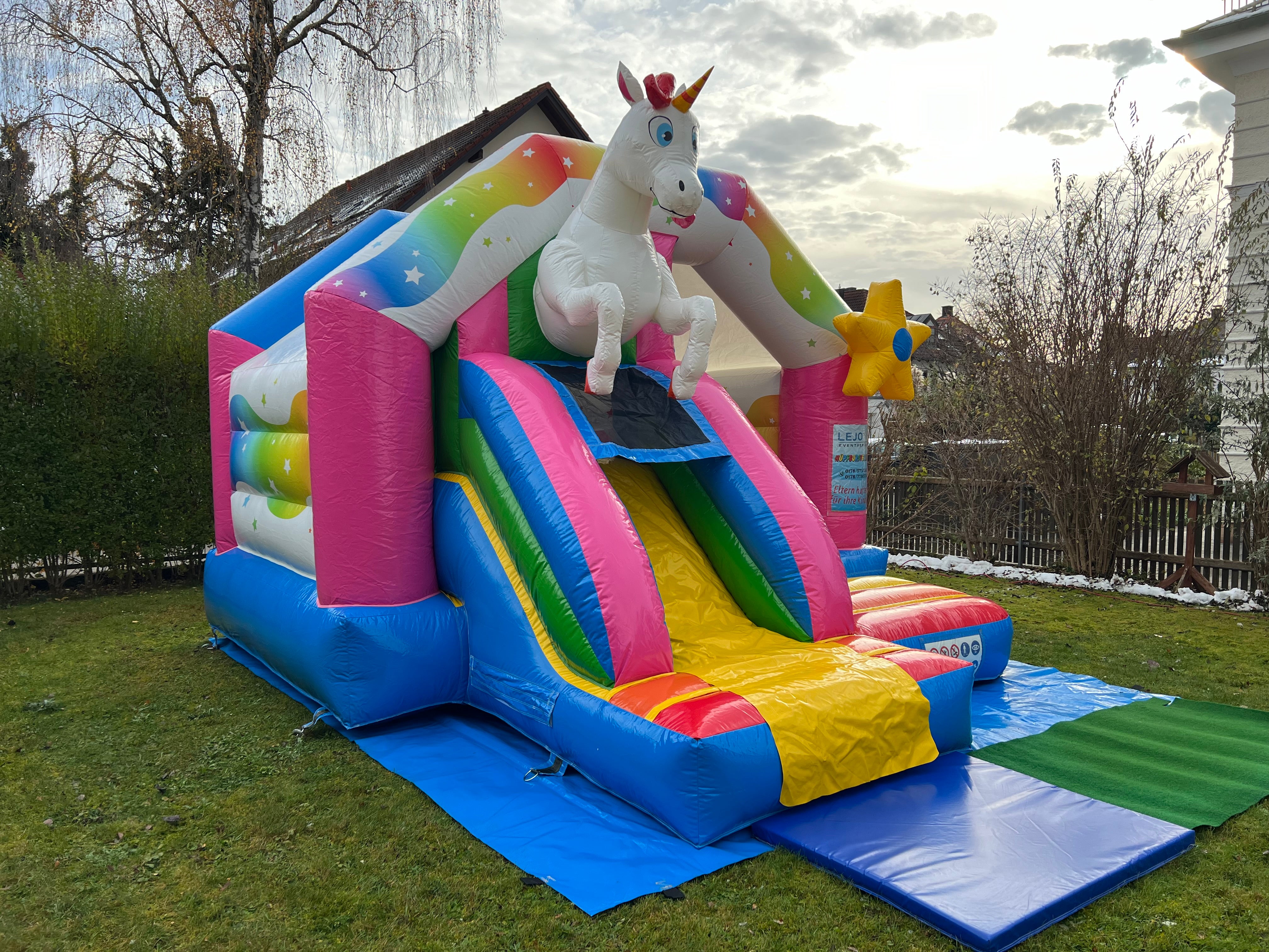 Hüpfburg Einhorn mit Rutsche zu vermieten – 3