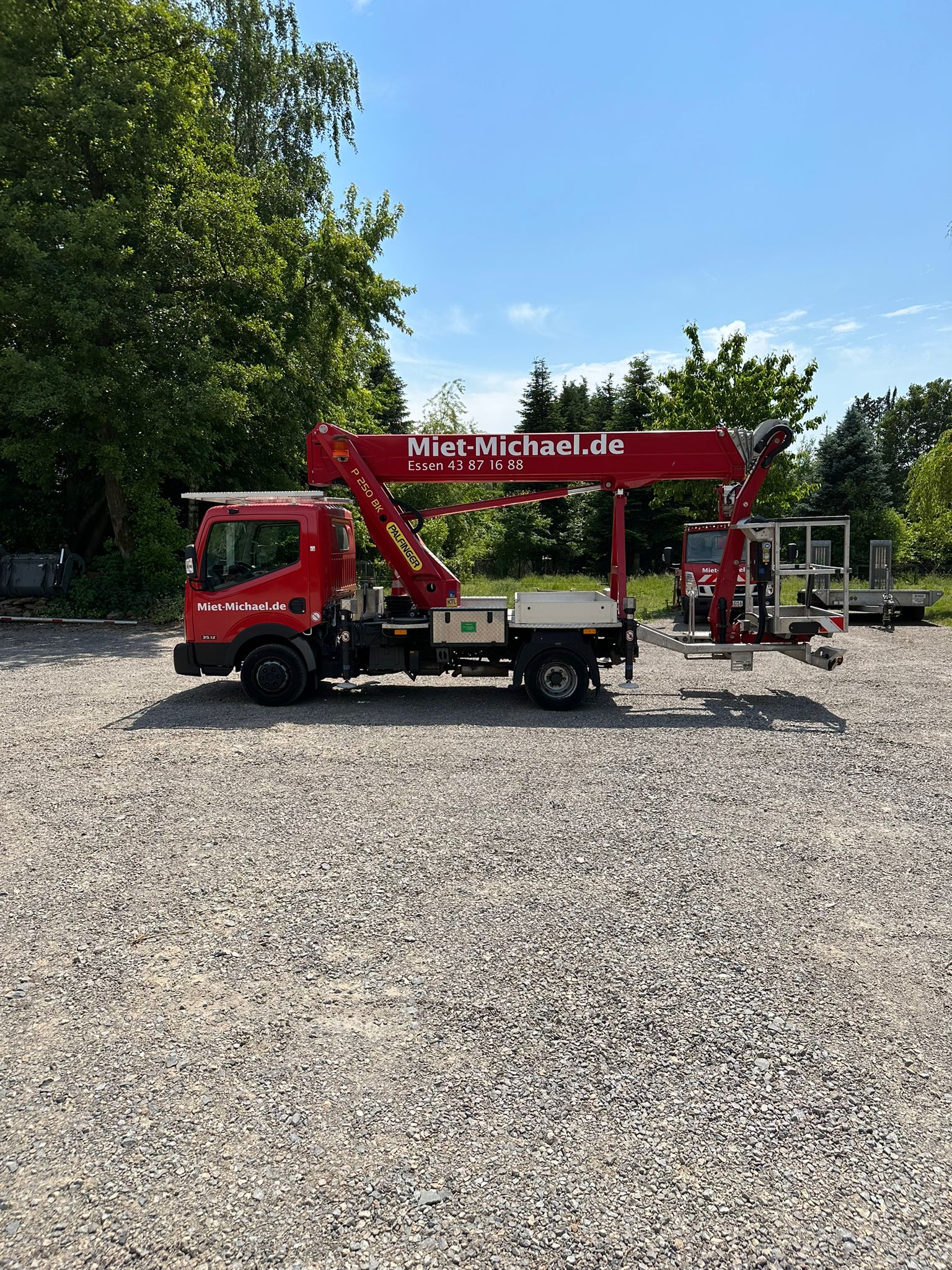 Hubsteiger / LKW-Arbeitsbühne, 25m, selbstfahrend, Führerschein Kl.B – 3