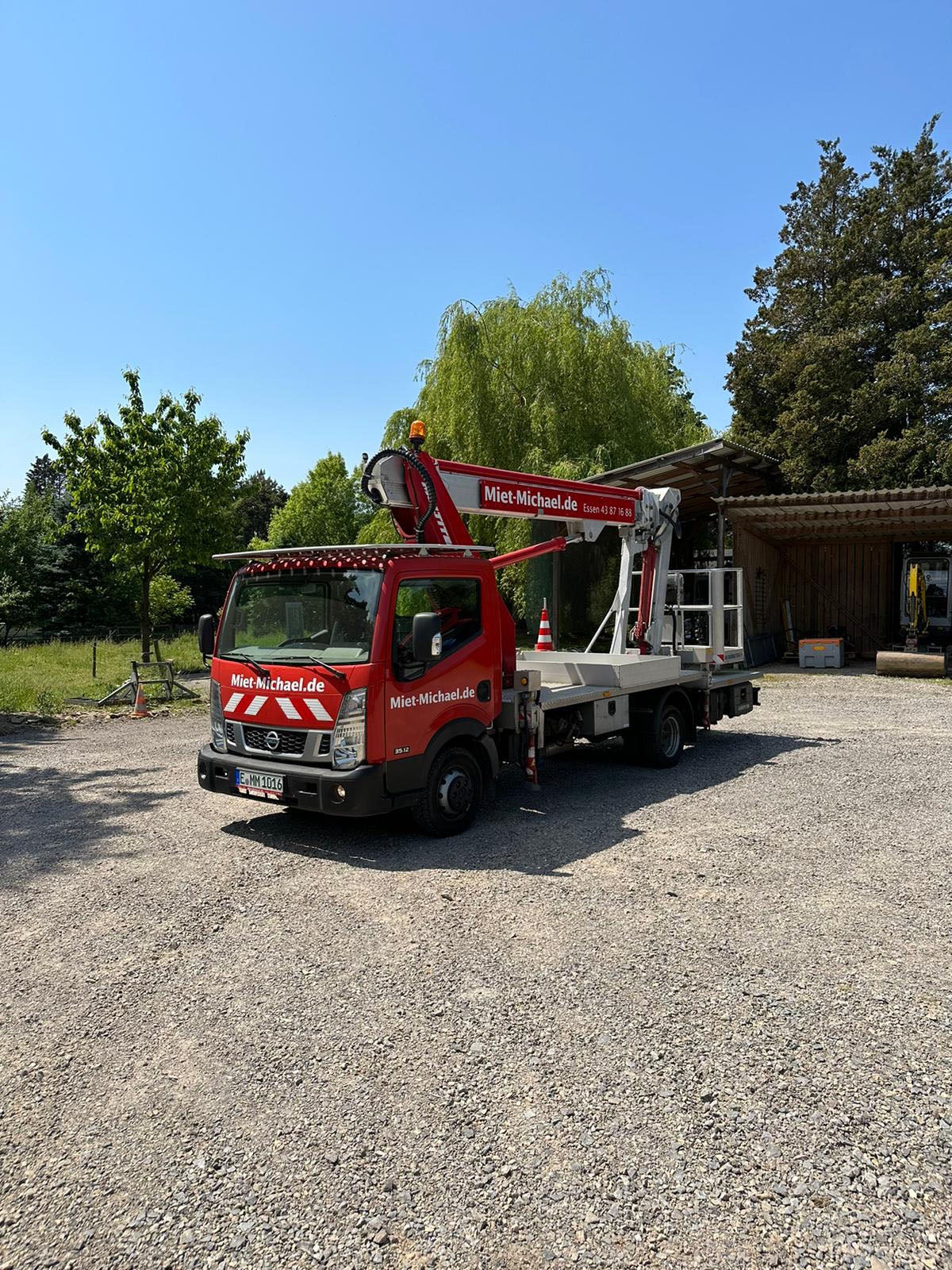 Hubsteiger / LKW-Arbeitsbühne, 21m, selbstfahrend, Führerschein Kl.B