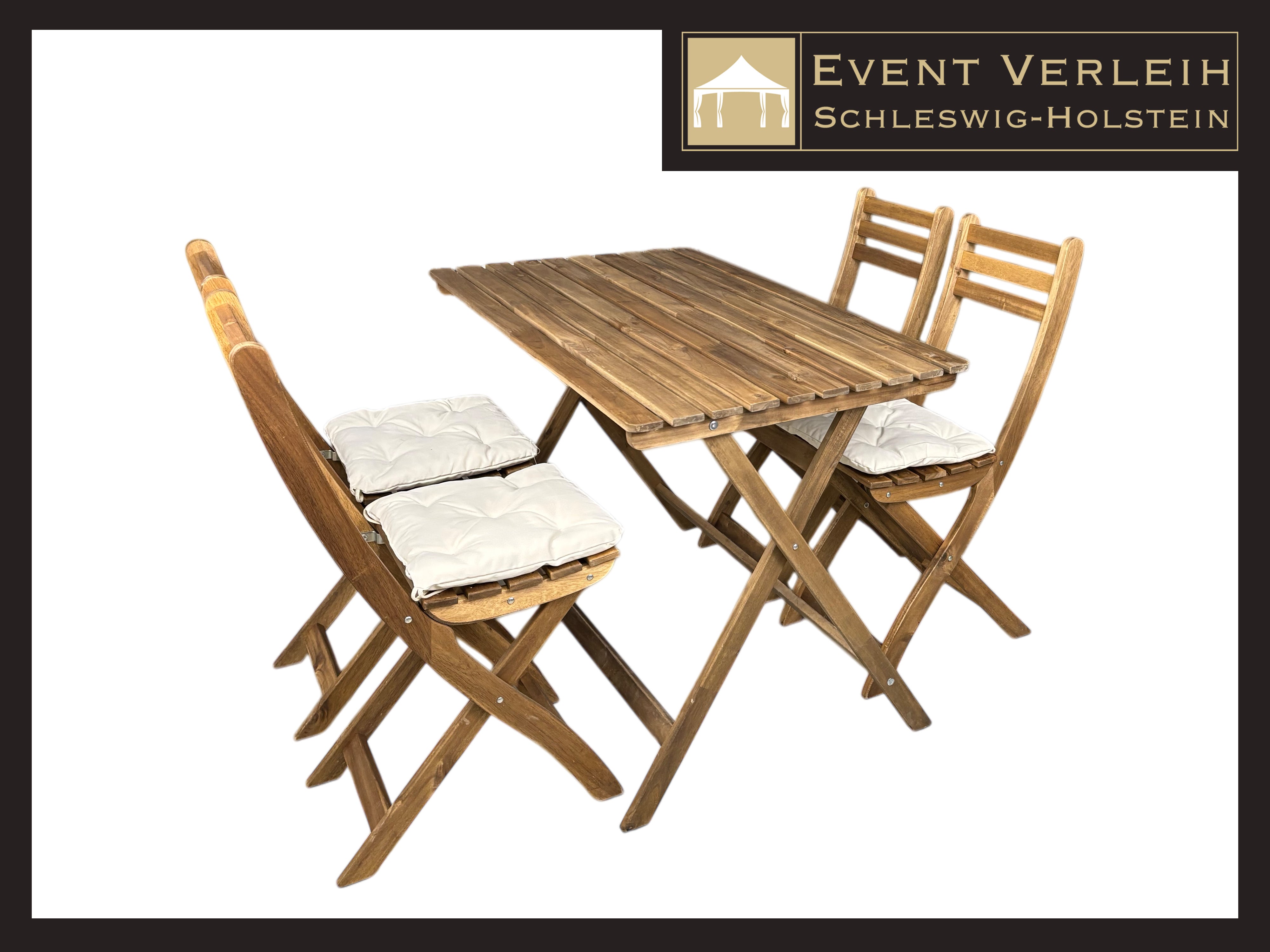 Sitzgruppe Akazienholz mieten – rustikale Gartenmöbel für Events | dunkle Holzklappstühle