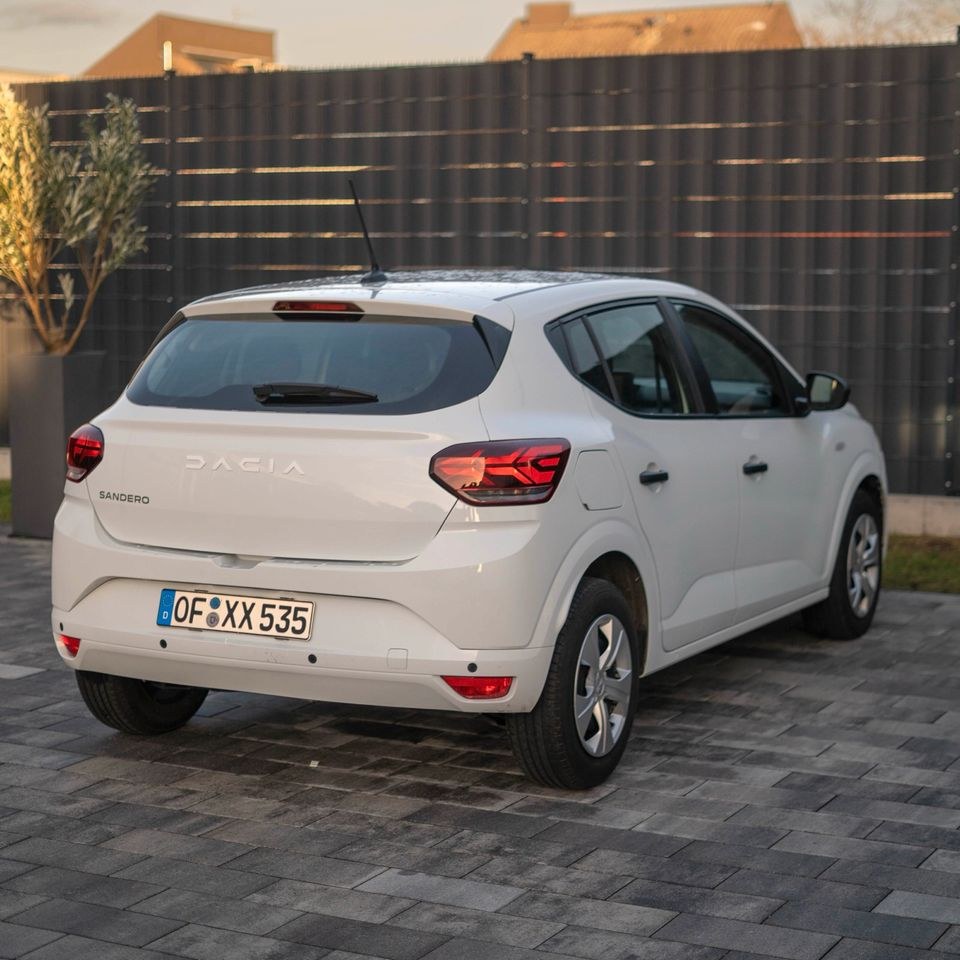 Dacia Sandero Kleinwagen mieten bei Skyline Rental – 3