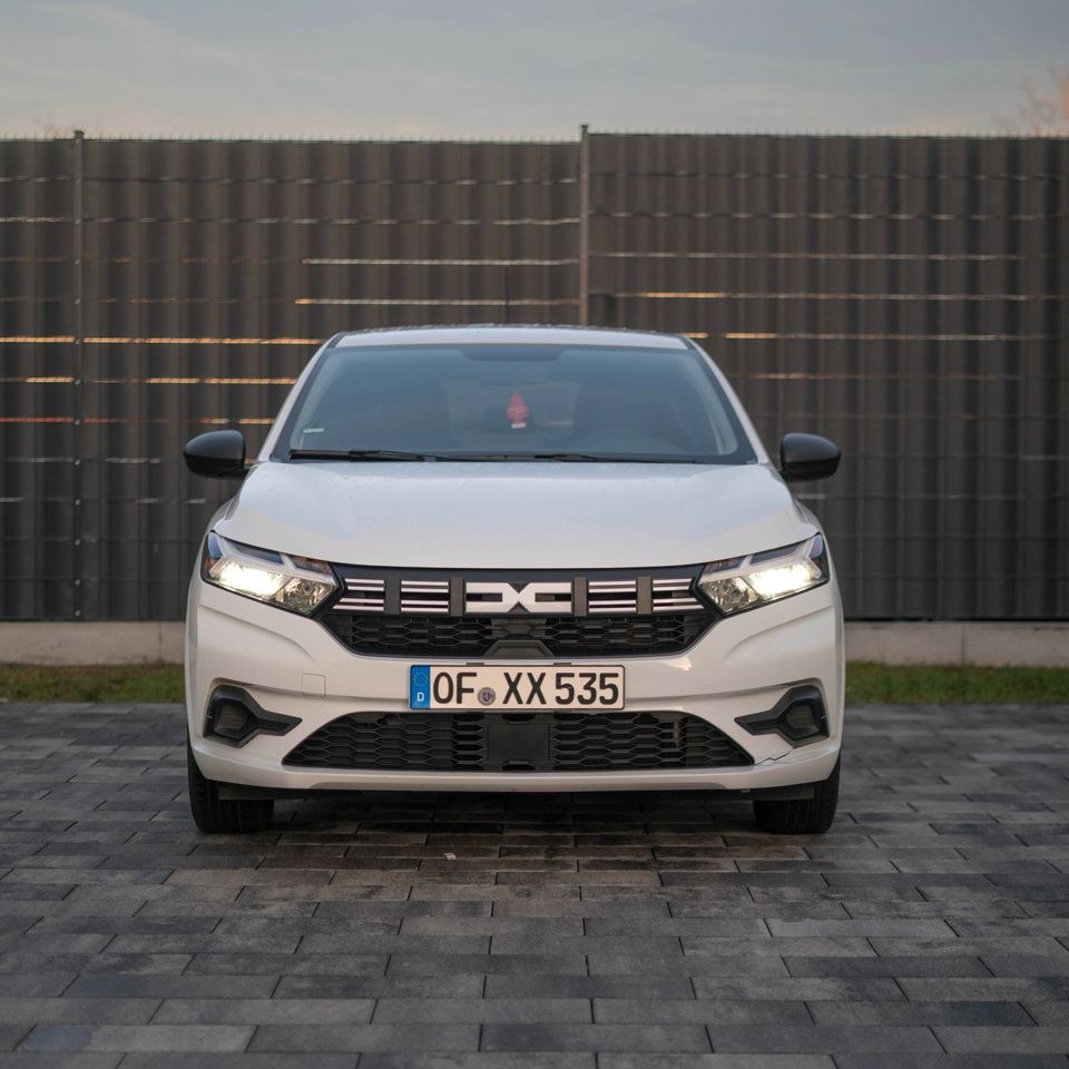 Dacia Sandero Kleinwagen mieten bei Skyline Rental – 2