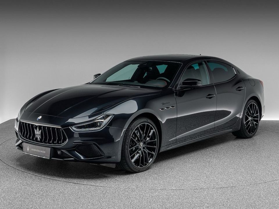 Maserati Sportwagen Ghibli mieten bei Skyline Rental