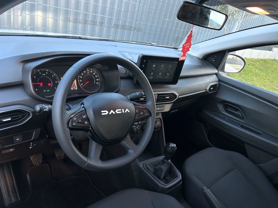Dacia Sandero Kleinwagen mieten bei Skyline Rental – 4
