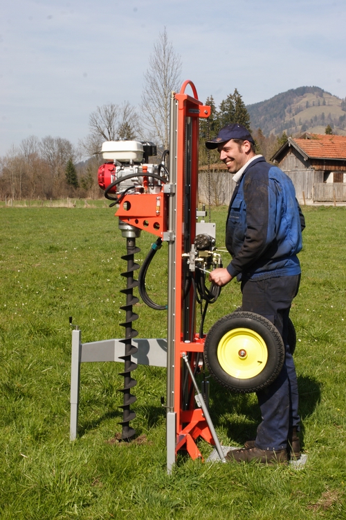 Brunnenbohrgerät, Ø 15 cm, fahrbar, bis 10 m, Benzin – 2