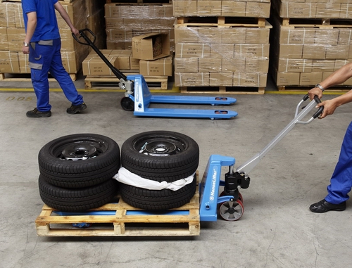 Gabelhubwagen bis 2.500 kg Tragkraft – 2