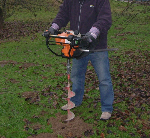 Erdbohrgerät bis Ø 20 cm, Einmanngerät, Benzingemisch – 3