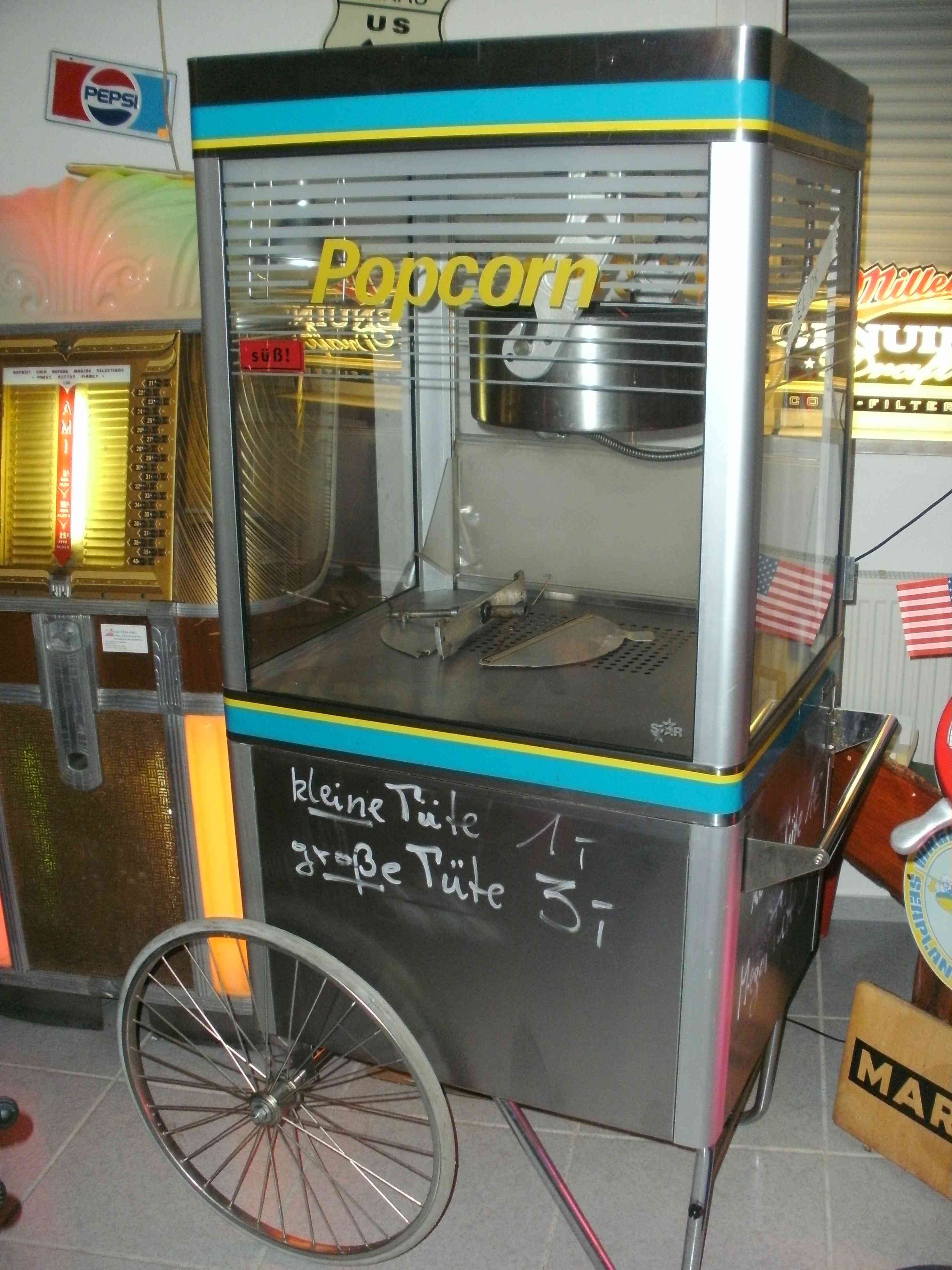 Profi-Popcornmaschine mit Fahrwagen, inkl. Zub. für 100 kl.Portionen leckeres Popcorn