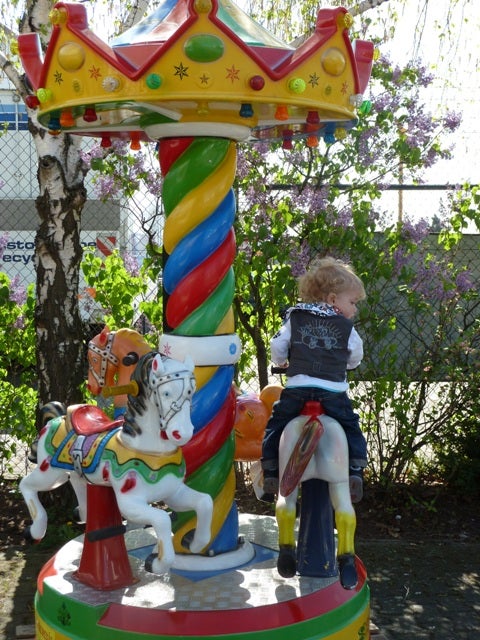 Lustiges, kleines Karussell
