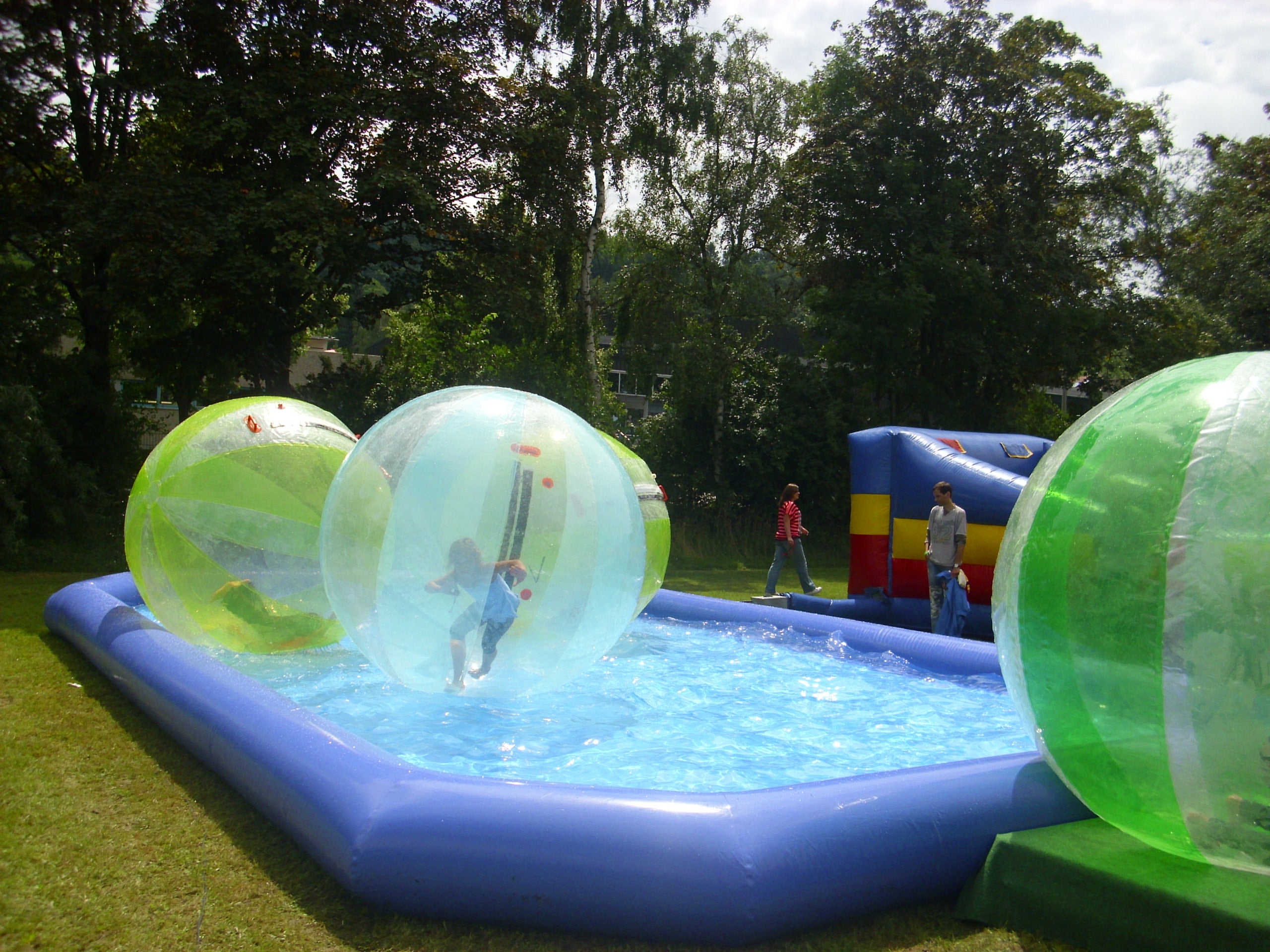 Wasserbälle / Water Walker / Aqua Balls mit Pool – 2