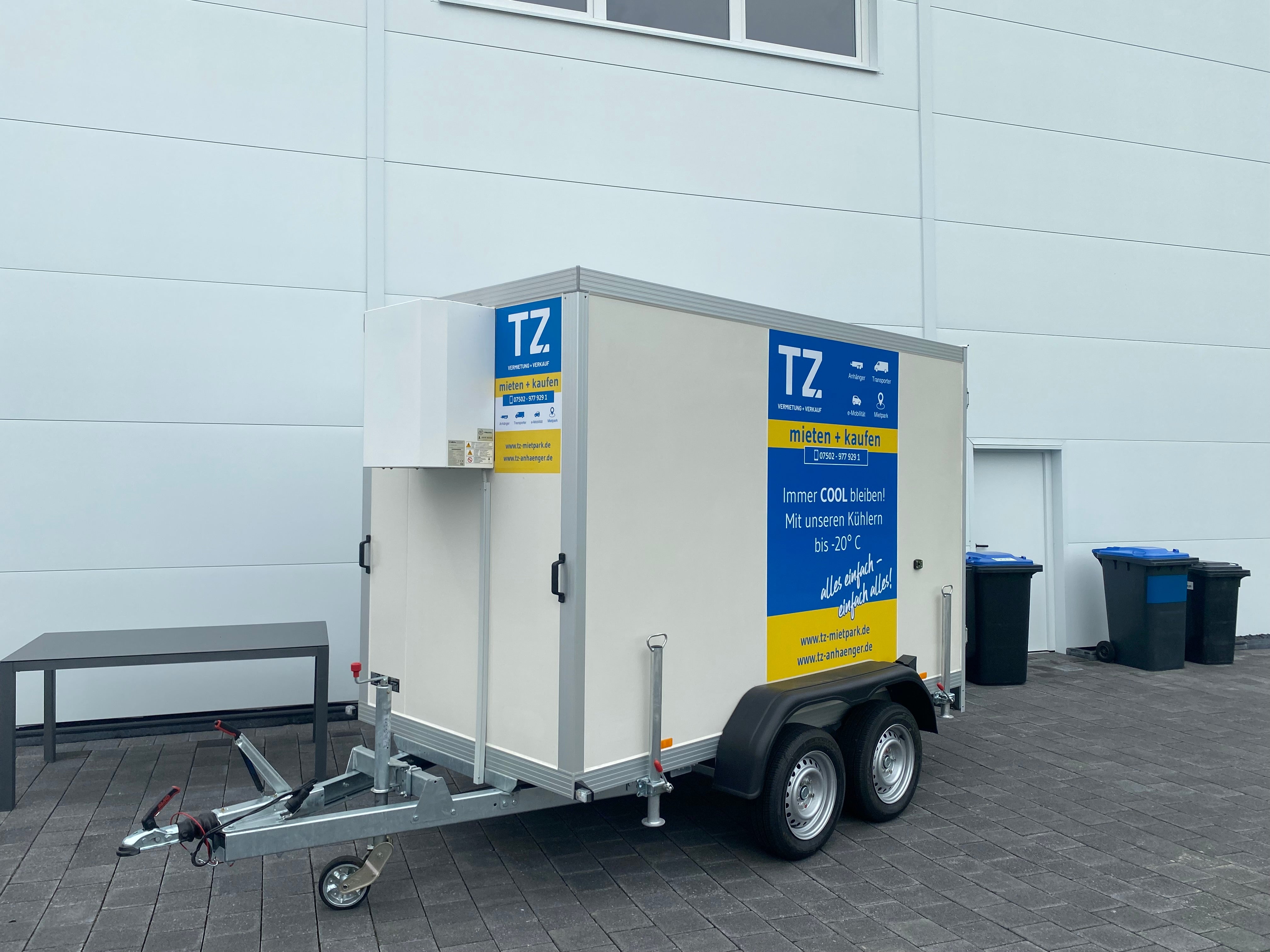 Kühlanhänger/Getränkeanhänger/Umzugsanhänger/Autotransporter zu vermieten – 3