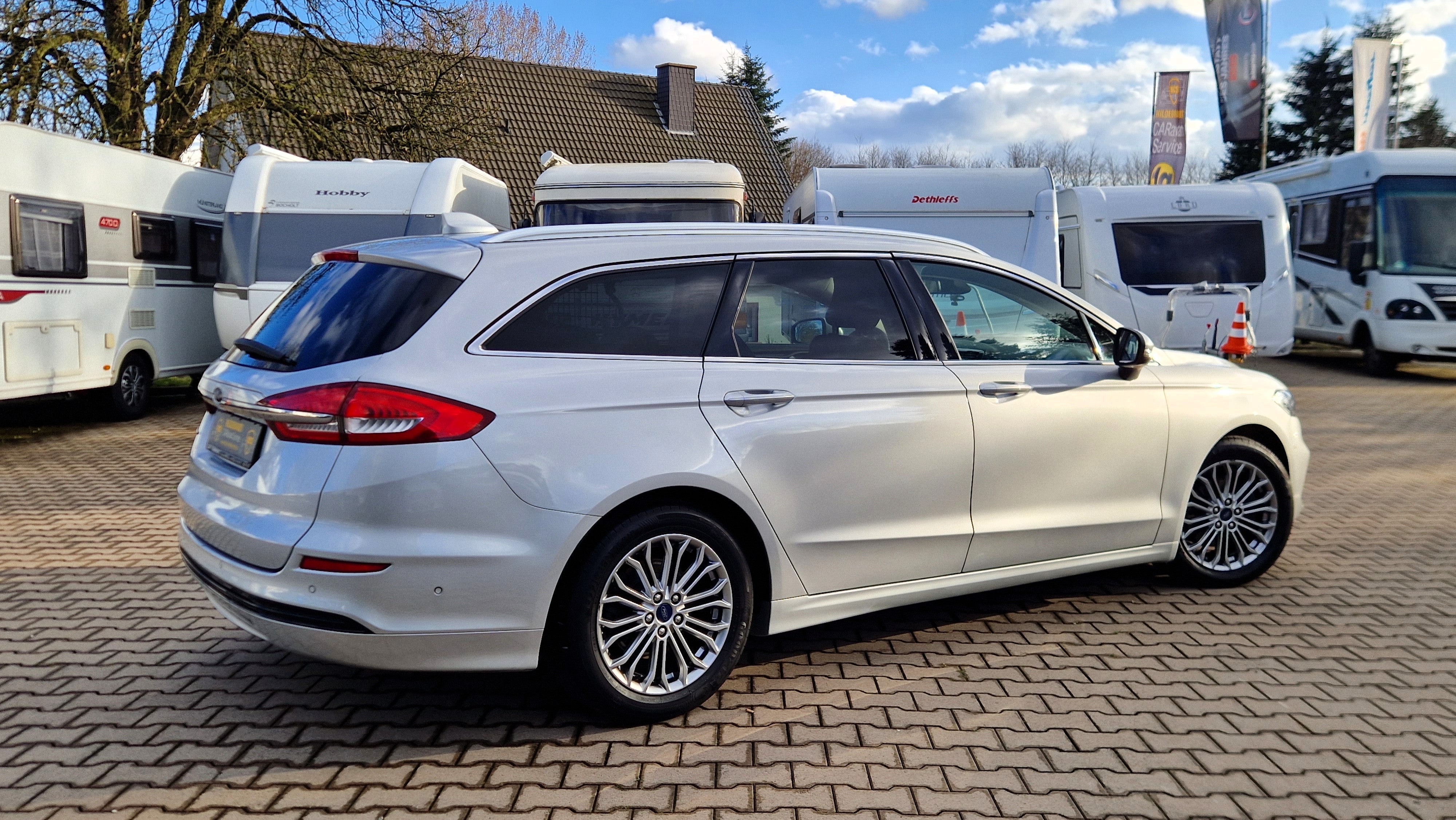 Mietwagen & Auto Ford Mondeo Automatik mit Anhängerkupplung -MIETEN- – 4