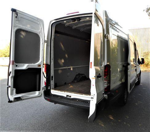 Kastenfahrzeug Ford Transit Laderaumlänge 4m; 3,5to Gesamtgewicht zu fahren – 3