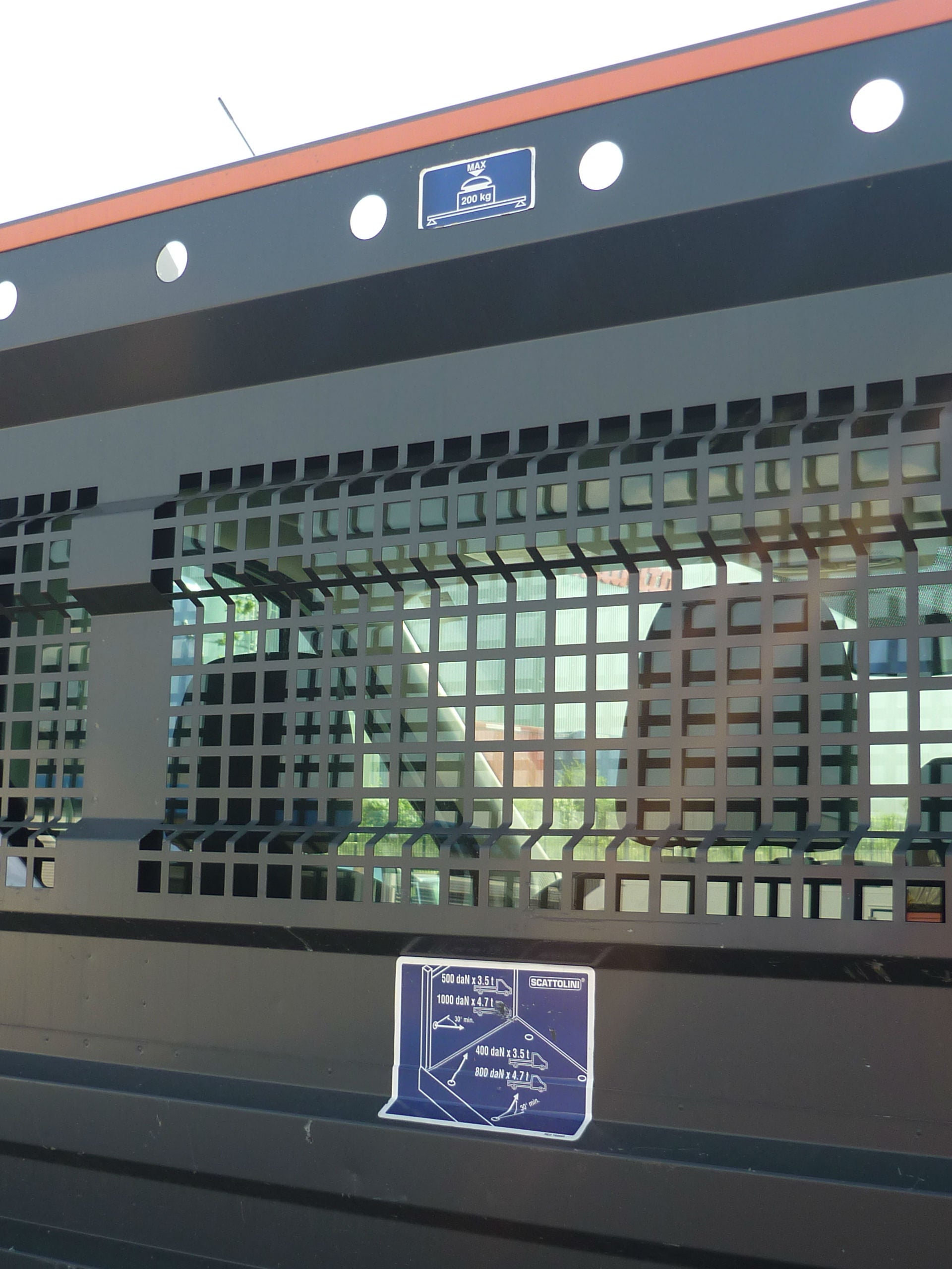 Sprinter / Transit / Transporter - Pritschenfahrzeug mit 4,20m Ladelänge – 3