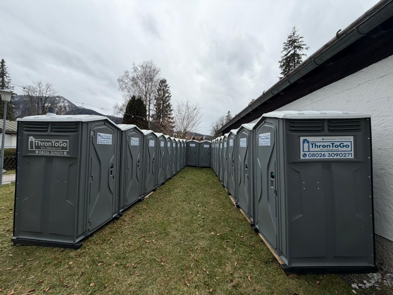 Mobile Toiletten mieten / Baustellen WC / Partyklo / Toilettenkabine – 3