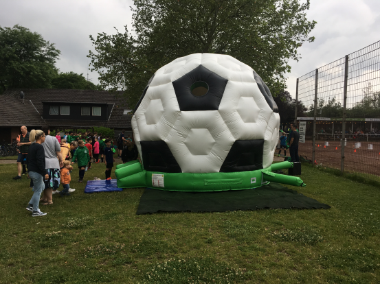 Hüpfburg Fußball mieten – Spaß-Attraktion 4 x 4 x 4 m für Kinderfeste & Events – 3