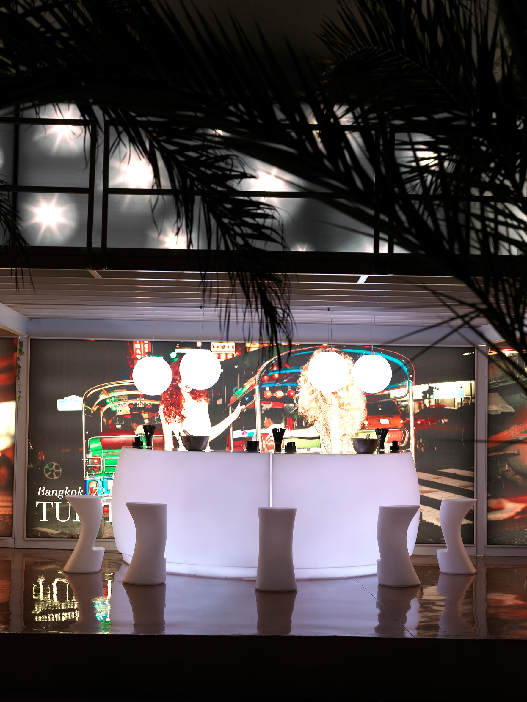 LED Bar FIESTA CORNER mieten – Eckelement, Multicolour beleuchtet – 3