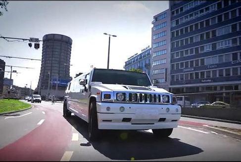 Luxus Hummer H2 mit Jetdoor und Panoramadach – 3