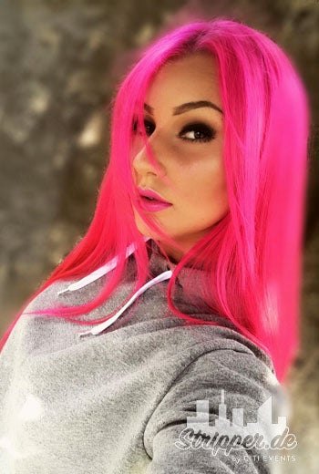 Stripperin Amara mieten – professionelle Stripshow für JGA & Feiern – 3