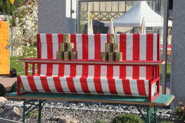 Dosenwerfen ~ nostalgisch Dosenwurfstand ~ bayrisch Dosen werfen ~ Oktoberfest ~ Nostalgiemarkt ~