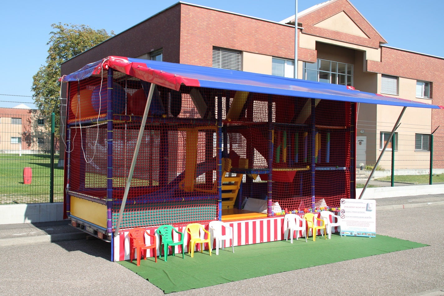 Spielmobil mit Bällebad ~ Rutsche ~ Adventure Park ~ bei spass-events