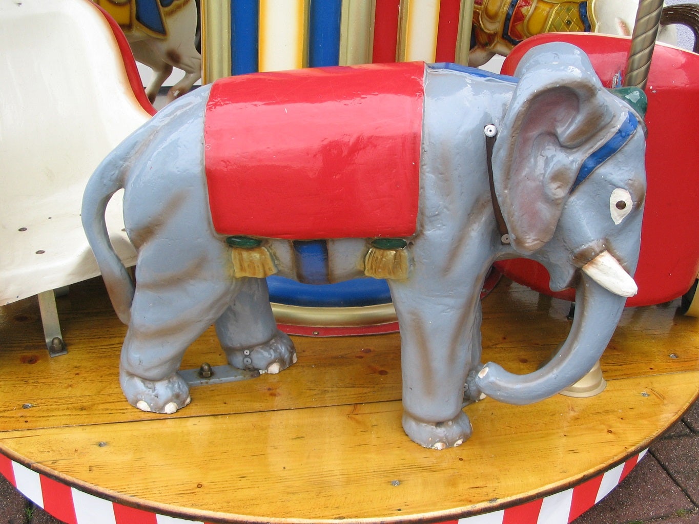 Nostalgie Karussell ~ 6 Sitzer Kinderkarussell ~ nostalgisches Carrousel ~ bei spass-events – 4