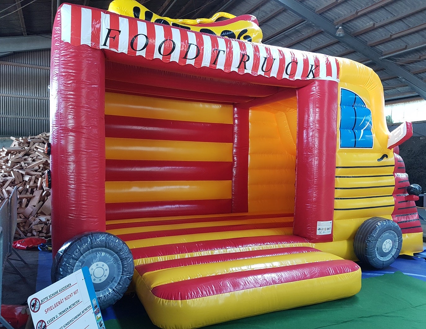 Springburg ~ Hüpfburg ~ Food Truck ~ Foodtruck ~ hüpfen ~ bei spass-events – 4