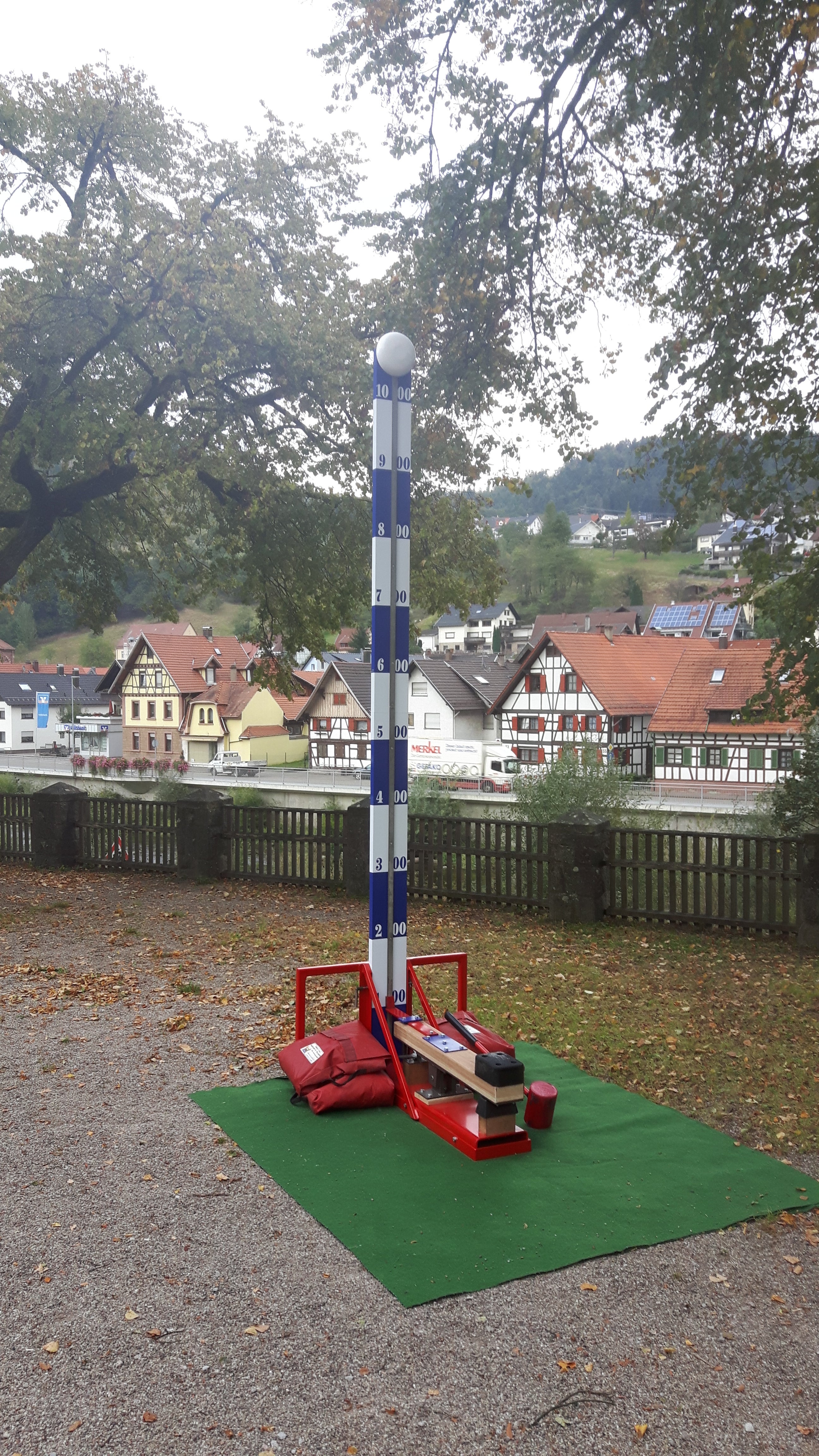 Hau den Lukas ~ bayrisch ~ nostalgisch ~ Wer bringt die Glocke zum läuten ~bei spass-events