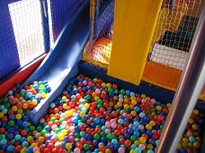 Spielmobil mit Bällebad ~ Rutsche ~ Adventure Park ~ bei spass-events – 2