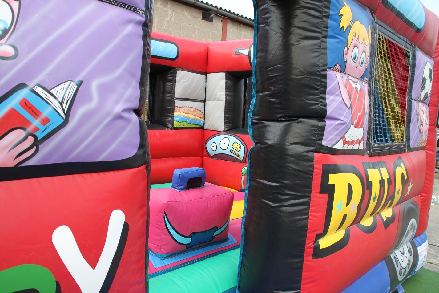 Hüpfburg ~ Happy Bus ~ Springburg ~ Multiplay ~ bei spass-events – 4
