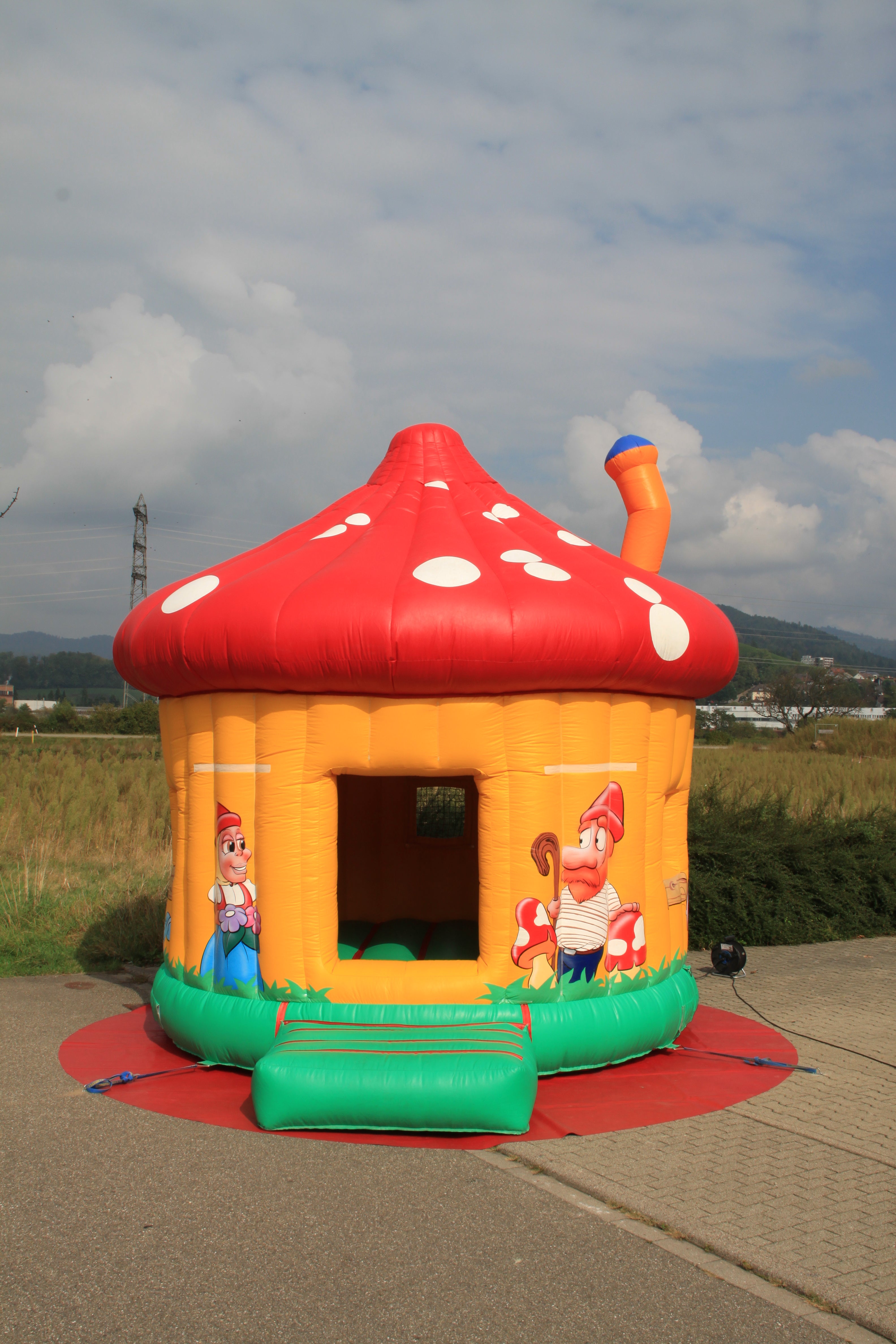 Hüpfburg ~ Fliegenpilz ~ Springburg ~ Kindergeburtstag ~ Geburtstag ~ bei spass-events – 4