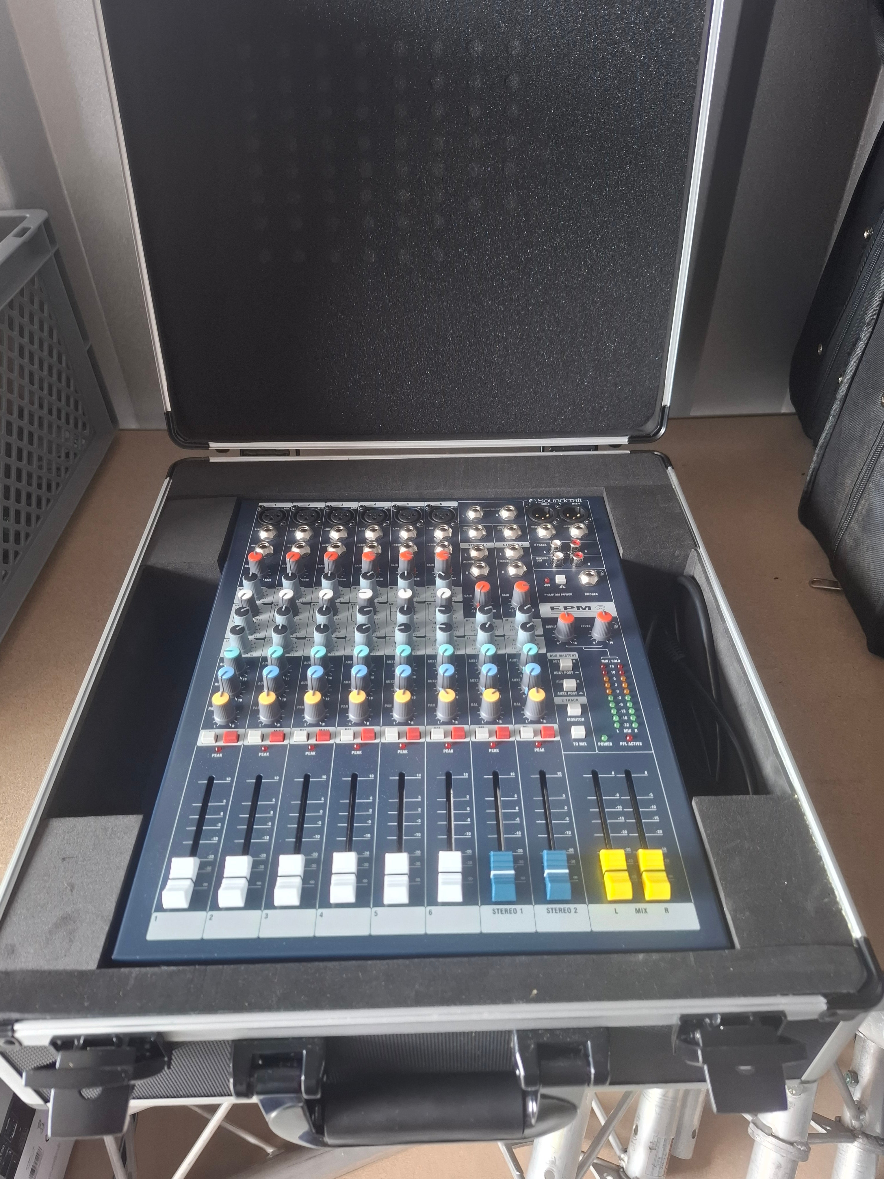Mischpult 6 Kanal / Soundcraft Epm 6 / Band / Tagung / Party – 2