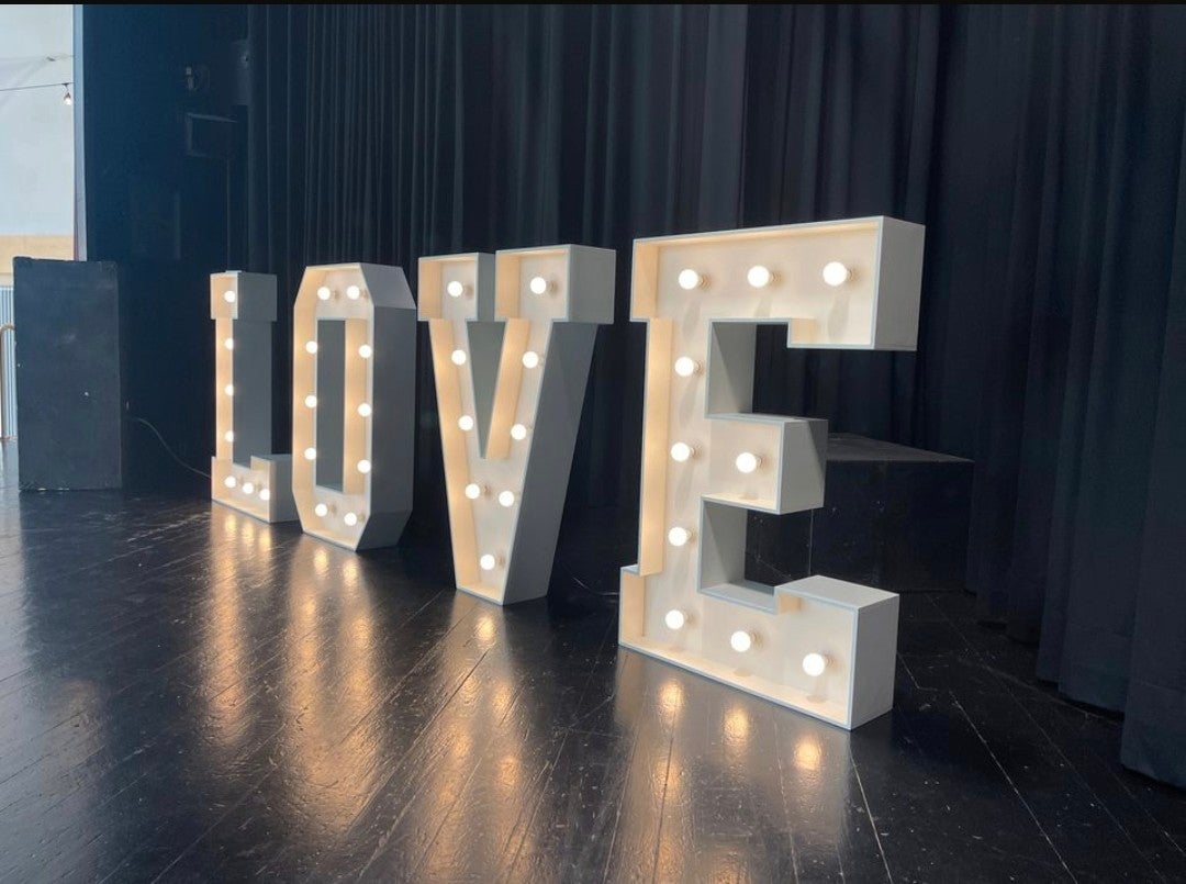 Led XXl Buchstaben LOVE , Hichzeit. Deko – 2